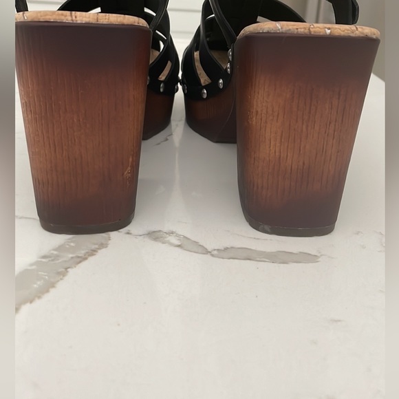 Korks Whitney Wood grain Platform studded details straps buckle Sandal sz 10 NWT - Picture 7 of 9